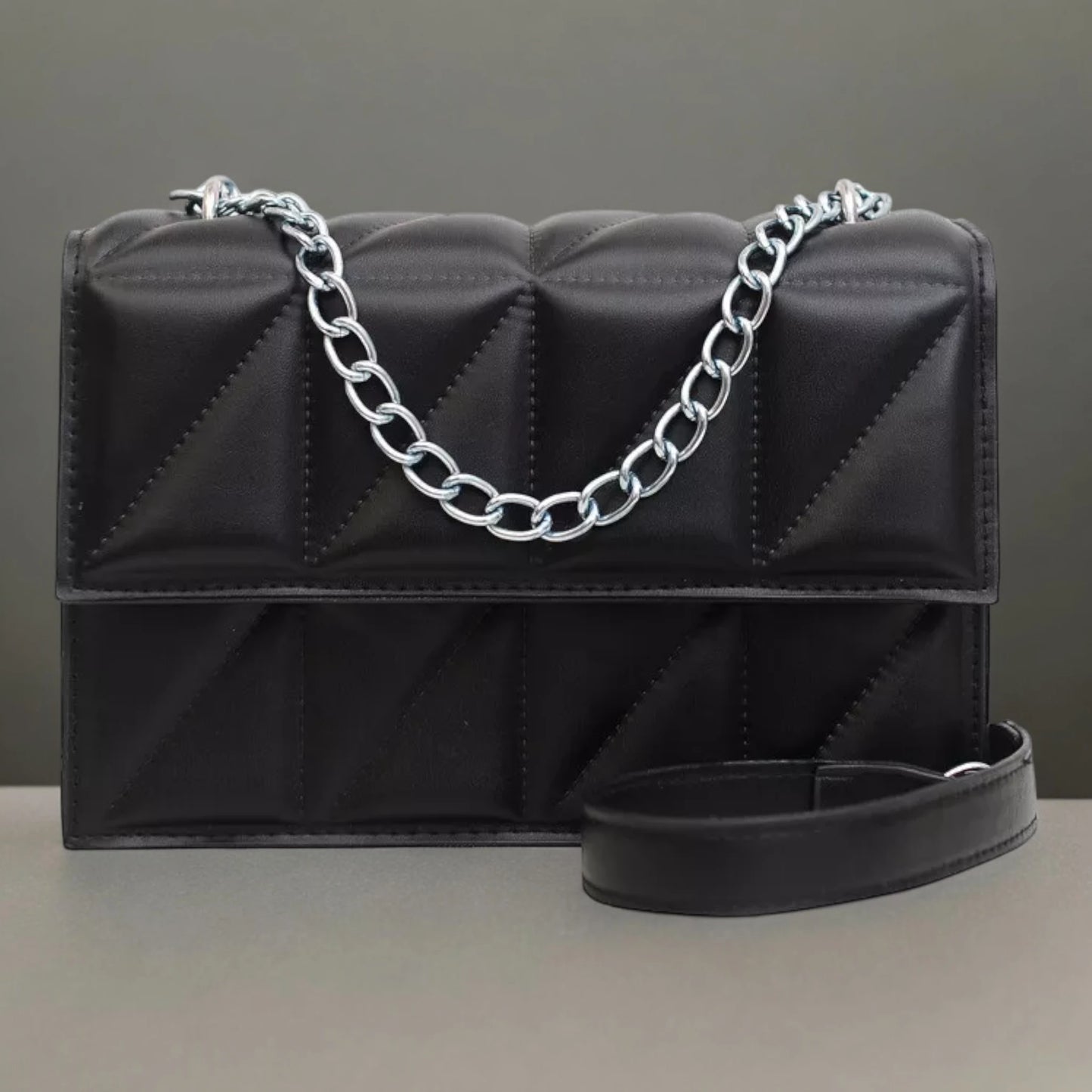 Chain Glam